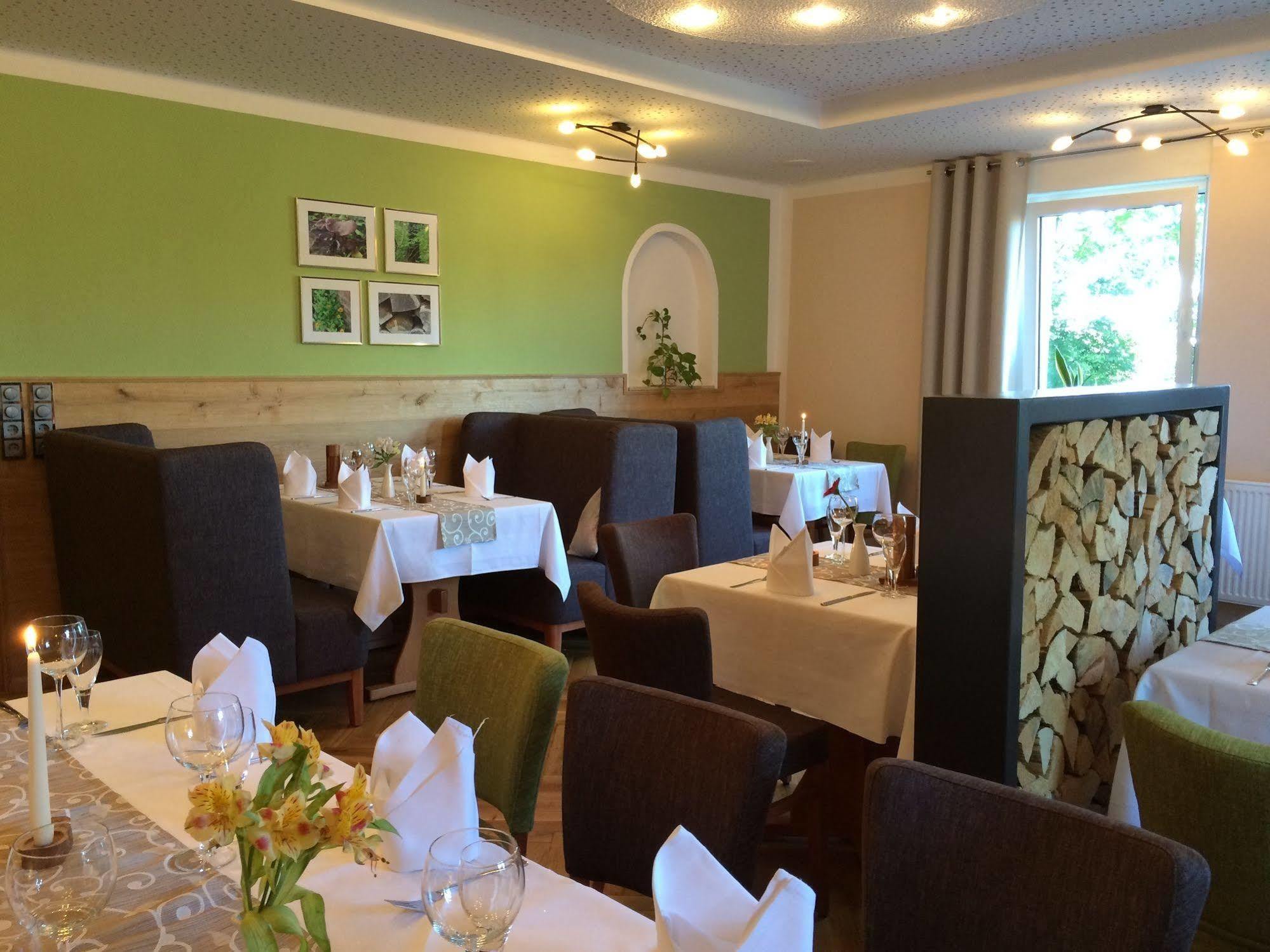 Hotel Restaurant Zwergschloesschen Gera Kültér fotó